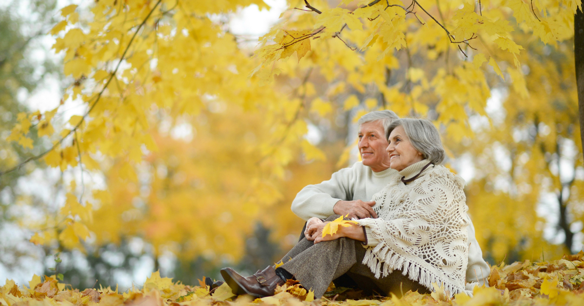 Elderly couple in fall